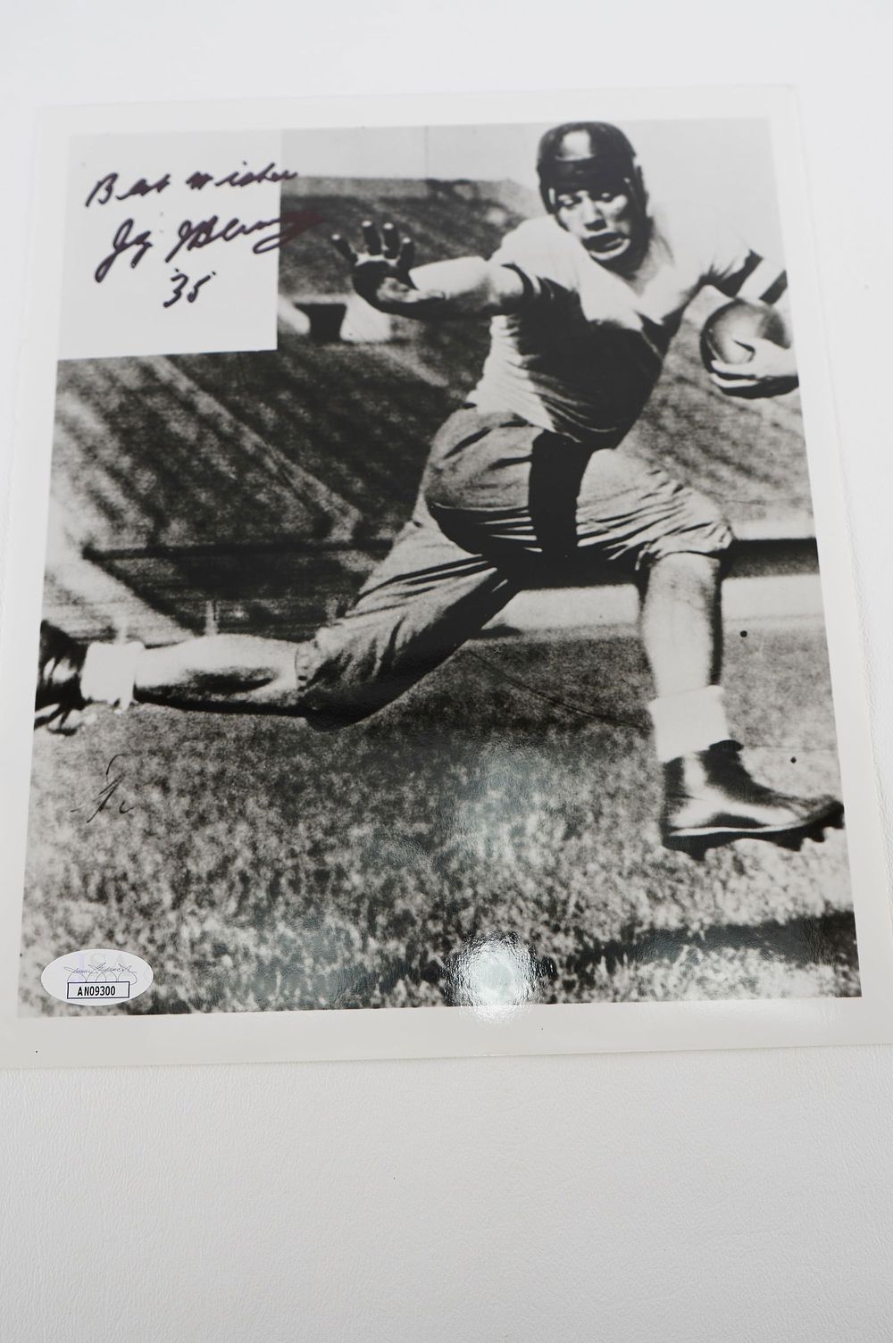 Lot 585: Jay Berwanger No. 35 AUTOGRAPHED 8 x 10 B & W Photo w/COA