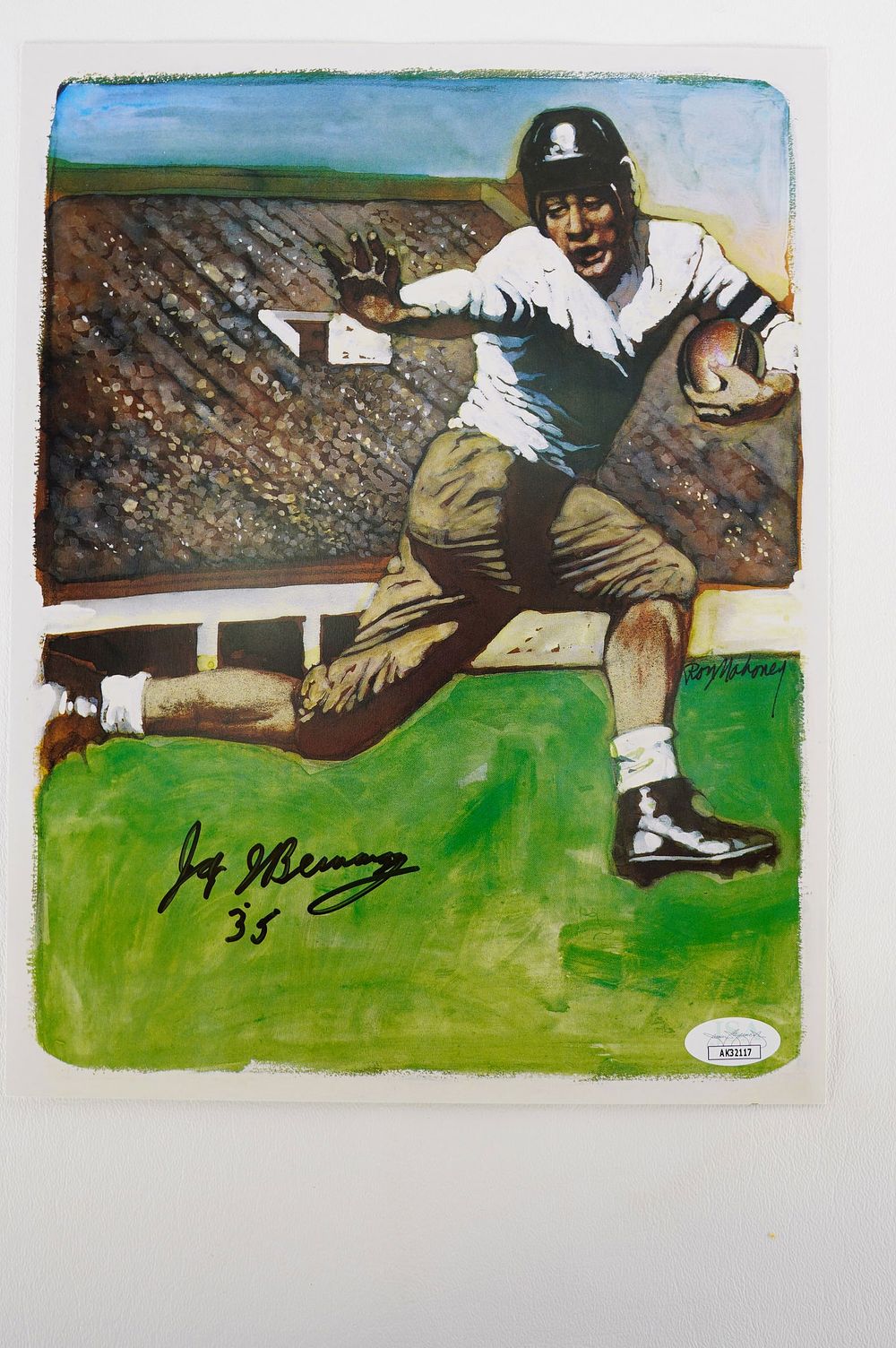 Lot 586: Jay Berwanger No. 35 AUTOGRAPHED 8.5 x 11 Color Photo w/COA