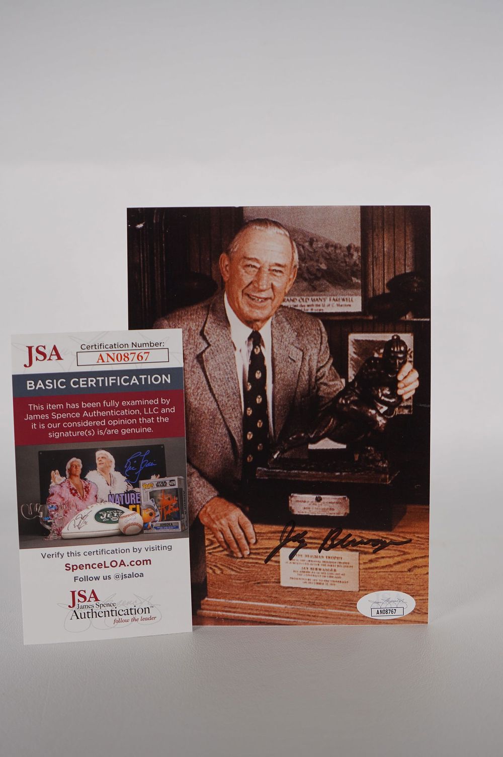 Lot 587: Jay Berwanger AUTOGRAPHED 5 x 7 Color Photo w/COA
