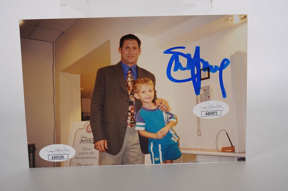 Lot 602: Steve Young AUTOGRAPHED 4 x 6 Color Photograph w/COA
