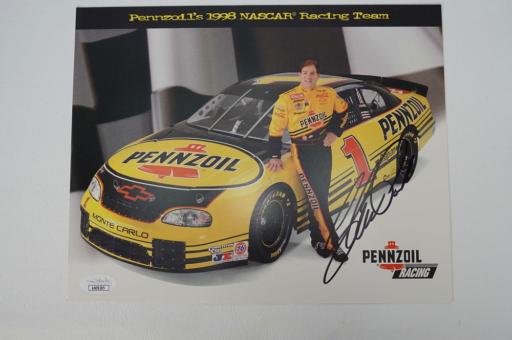 Lot 715: Steve Park No. 1 AUTOGRAPHED 10 x 8 Color Photo w/COA