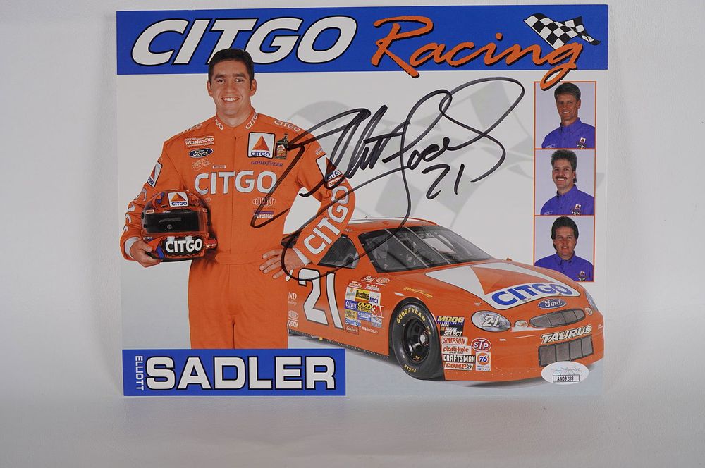 Lot 716: Elliot Sadler No. 21 AUTOGRAPHED 10 x 8 Color Photo w/COA