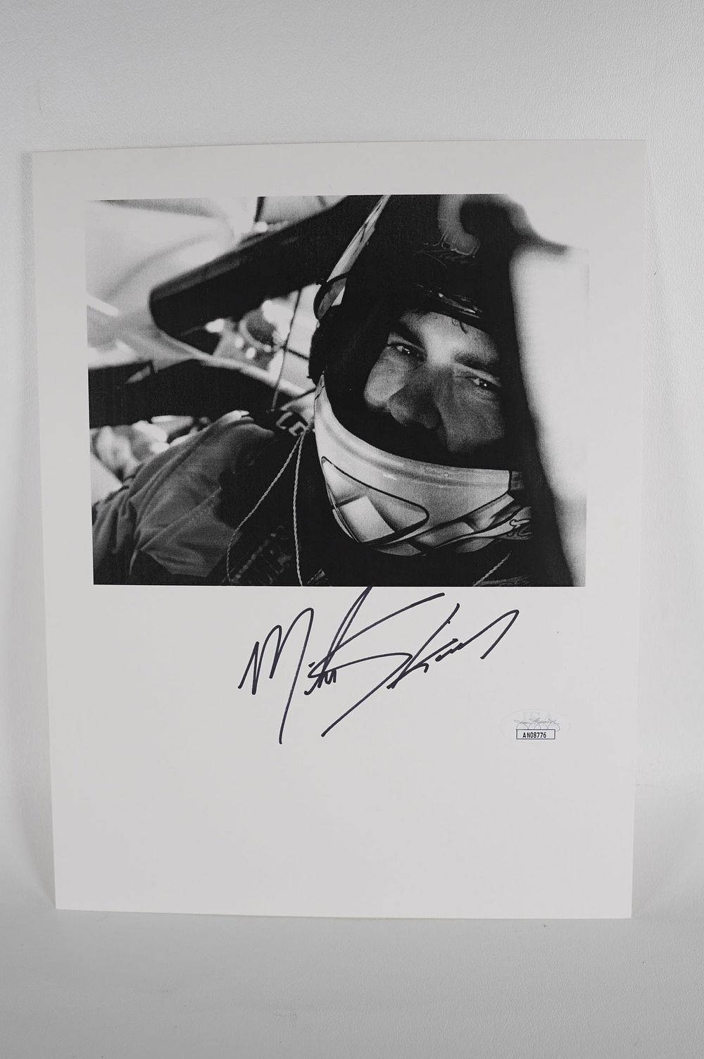 Lot 729: Mike Skinner AUTOGRAPHED Hand Signed B & W Photo w/COA