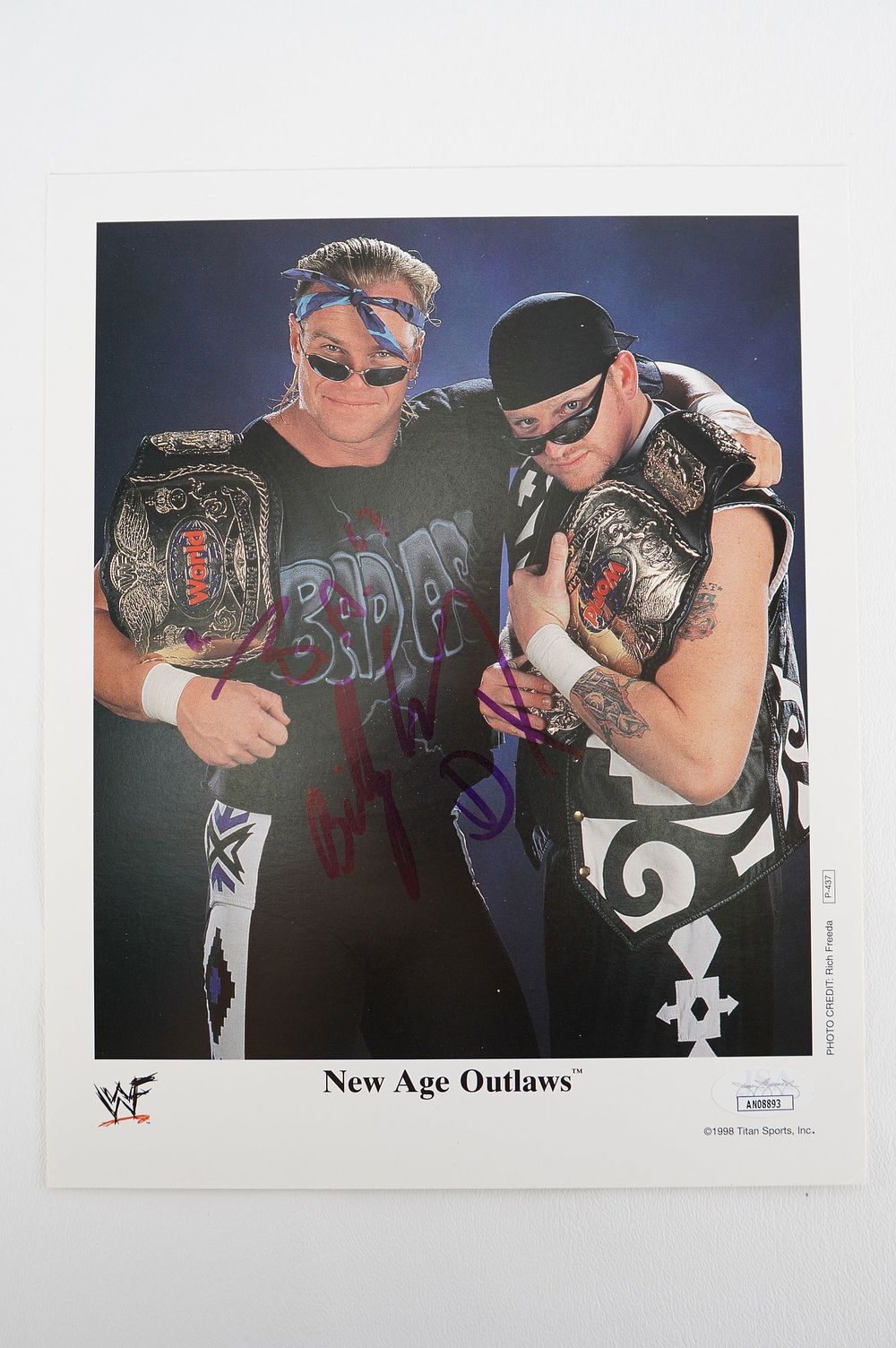Lot 749: Billy Gunn AUTOGRAPHED 8 x 10 Color Photo w/COA