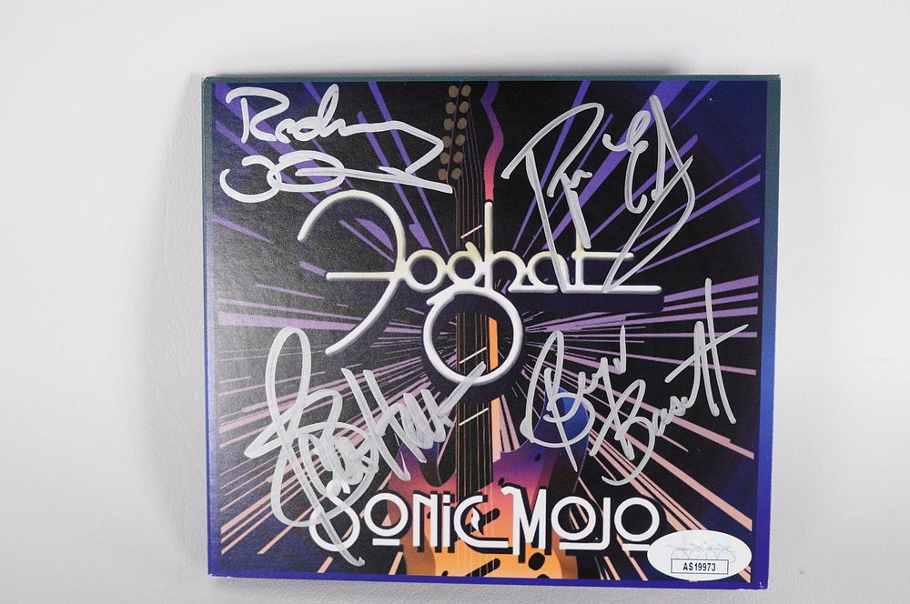 Lot 756: Foghat, Rock Band AUTOGRAPHED CD Cover w/COA
