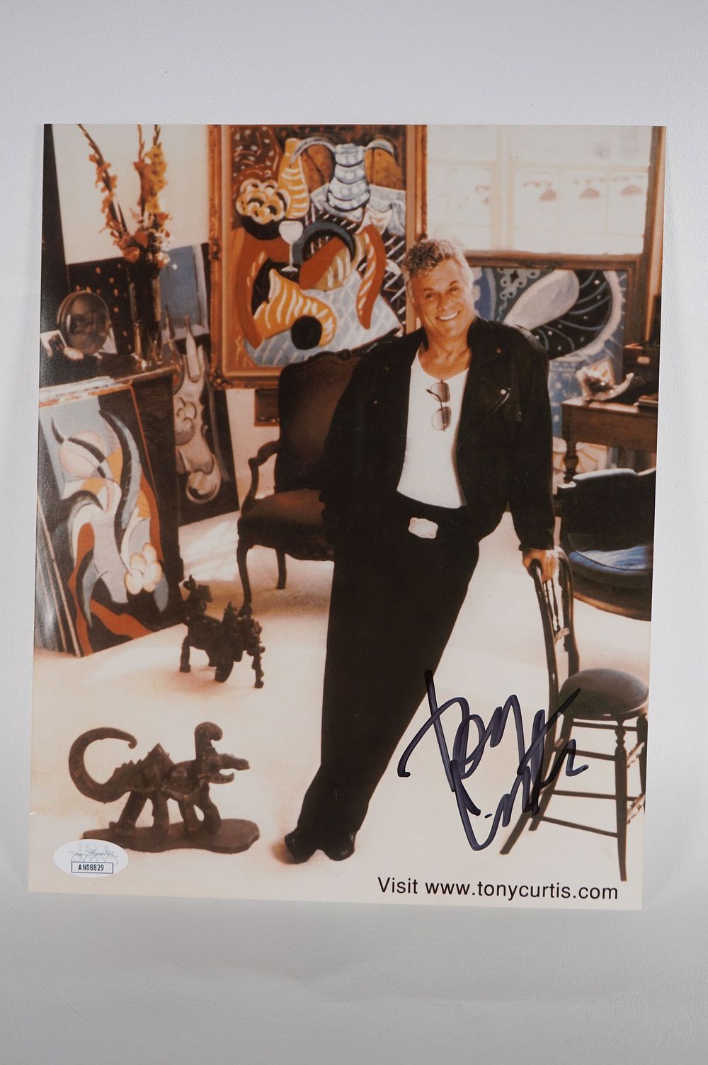 Lot 863: Tony Curtis, Actor AUTOGRAPHED 8 x 10 Color Photo w/COA