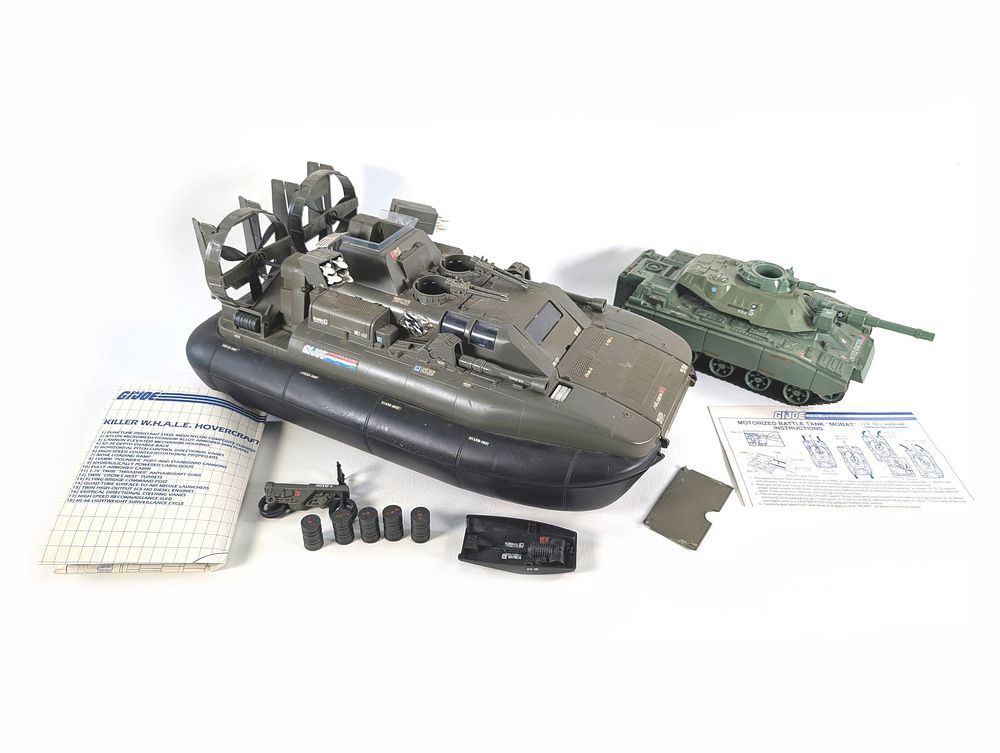 Lot 635E: 1980's Hasbro GI Joe Battle Tank Mobat & Killer WHALE Hovercraft Loose