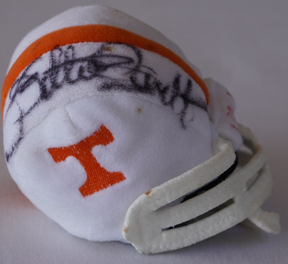 Lot 512: Willie Gault No. 26 AUTOGRAPHED Bean Bag, Tennessee Volunteers w/COA