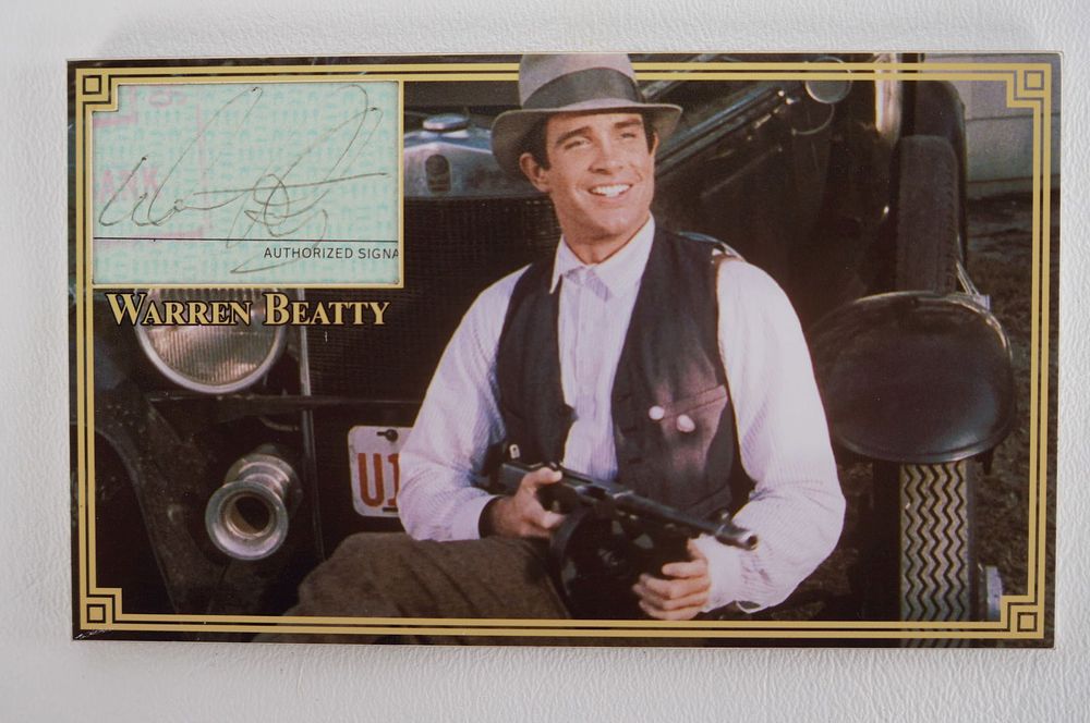 Lot 908: Warren Beatty, AUTOGRAPHED Slabbed Custom Card, Actor/Filmmaker w/LOA