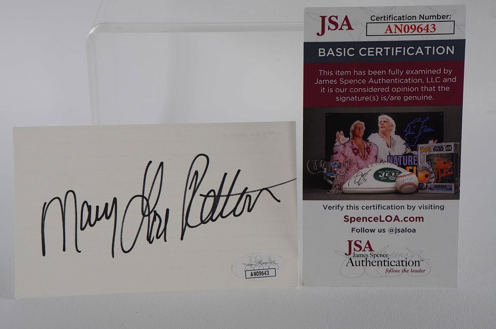 Lot 939: Mary Lou Retton, Olympic Gymnast AUTOGRAPHED Signature Index Card w/COA