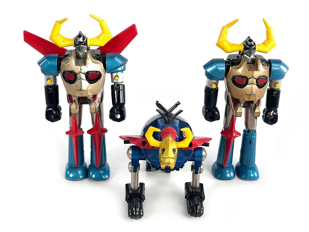Lot 154: Gaiking and Kargasaur Diecast Robot Set of 3