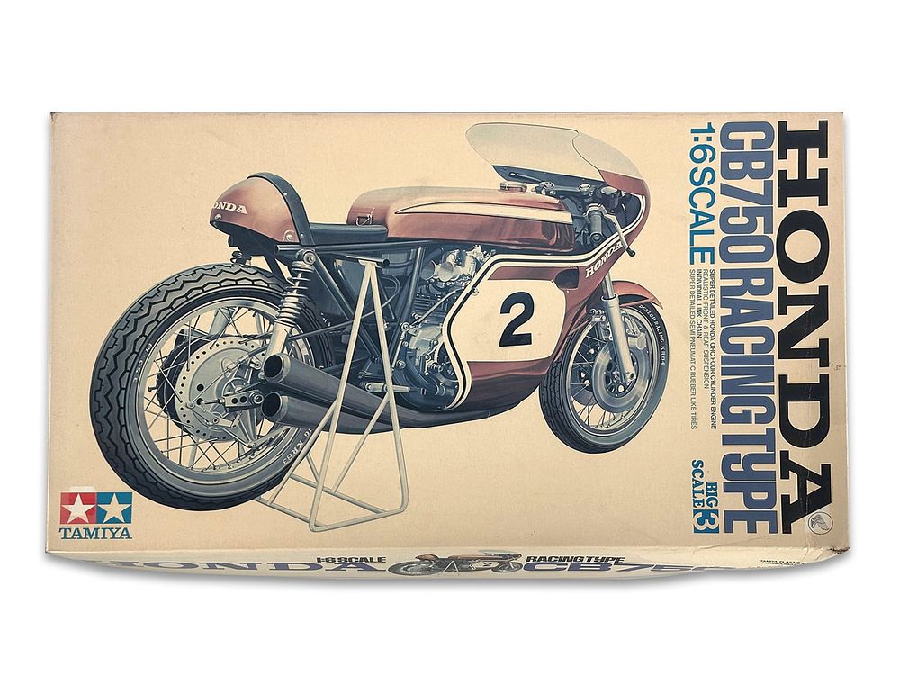Lot 204: 1:6 Big Scale Honda CB750 Racing Motorcycle Model Kit