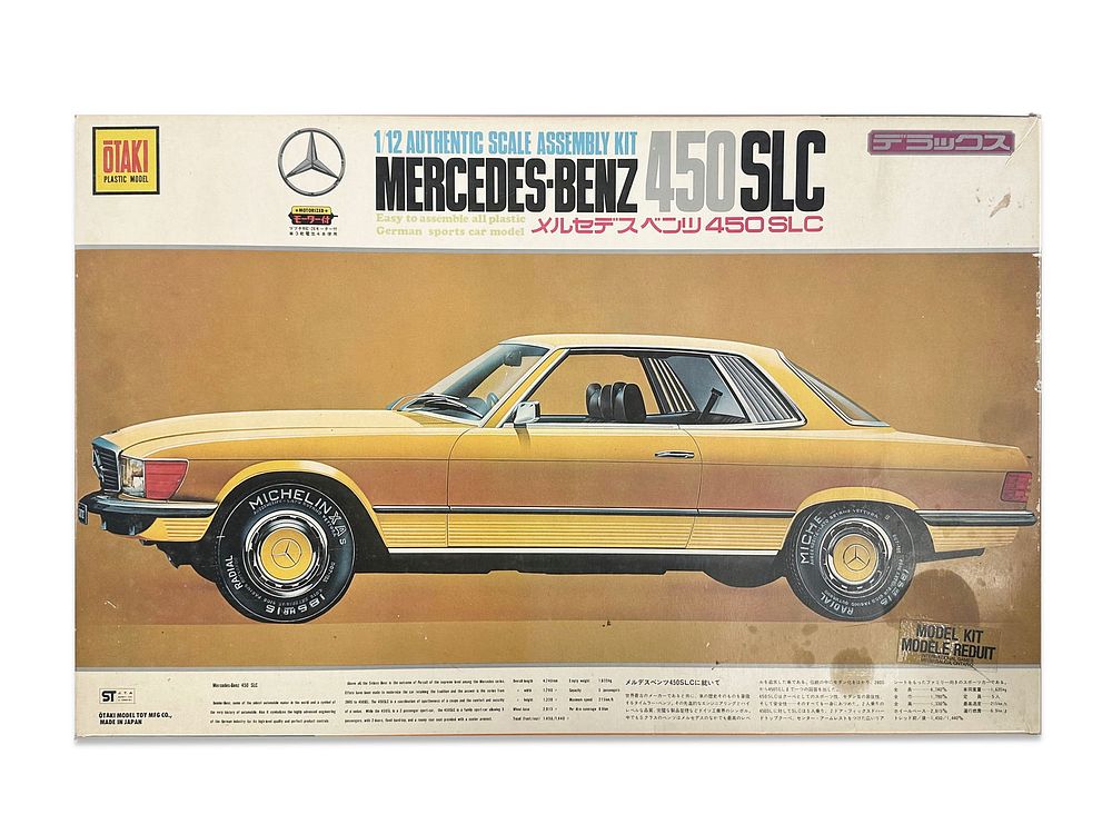 Lot 208: Extra Large 1/12 Scale Mercedes 450 SLC Model Kit, Otaki