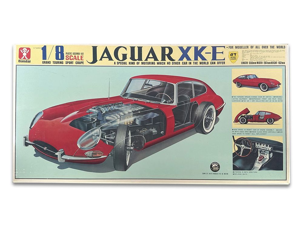 Lot 211: Bandai Jaguar XK-E Large 1/8 Scale Kit