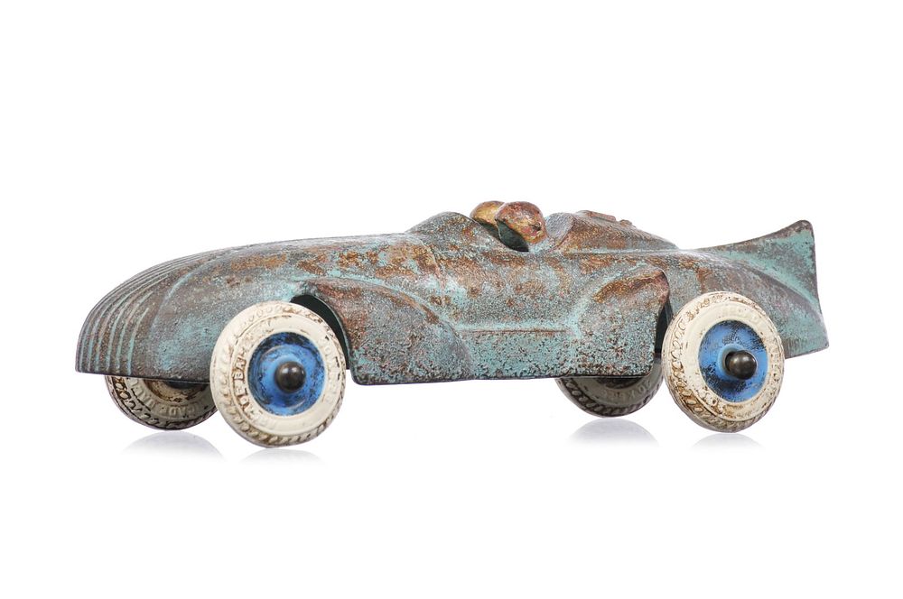 Lot 269: Arcade 1930s Cast Iron No. 1440 Racer in Light Blue