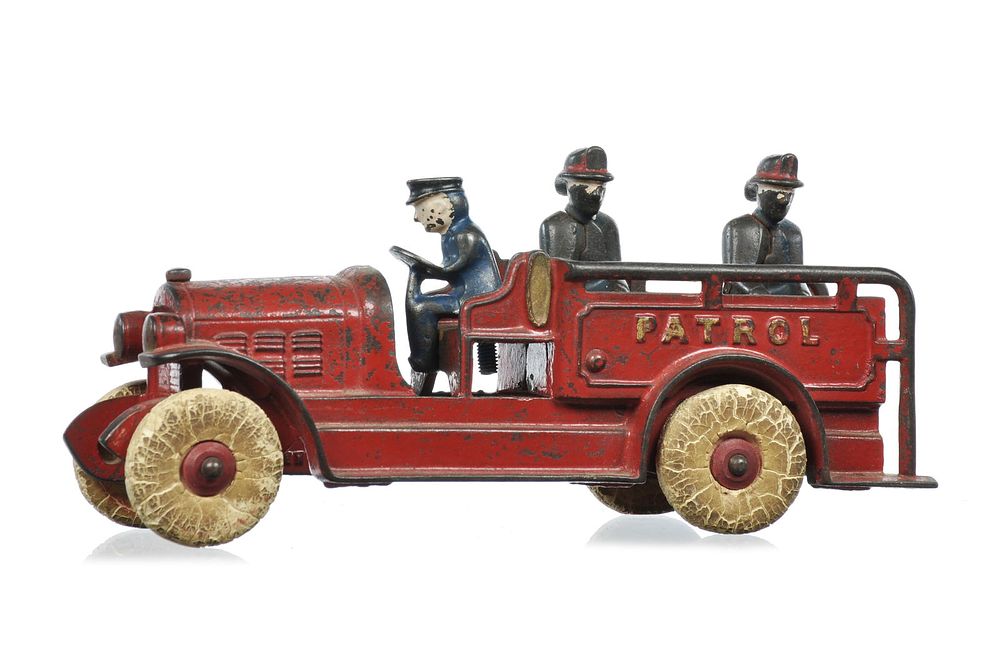 Lot 274: Kenton Cast Iron #2842 Fire Patrol Truck