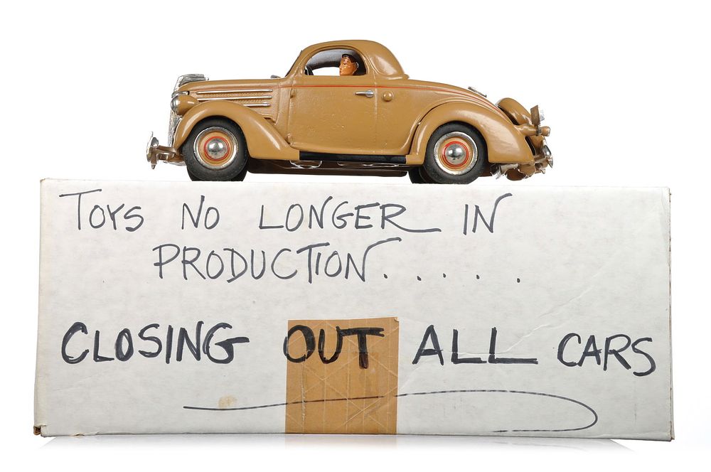 Lot 277: Tom Sehloff Cast Iron 1936 Deluxe Ford Coupe w/Rumble Seat 12/200