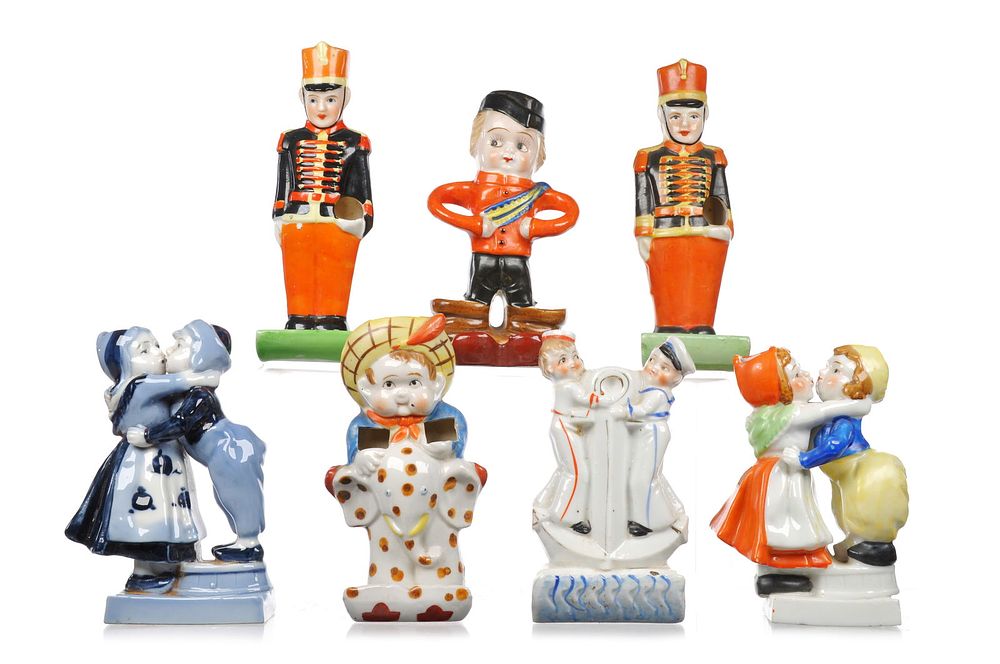 Lot 324: 7pcs of Vintage People Ceramic Toothbrush Holders Japan