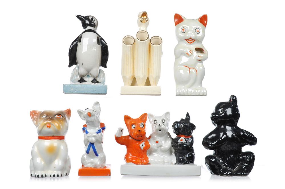 Lot 325: 7pcs of Vintage Animal Gold Castle Ceramic Toothbrush Holders Japan