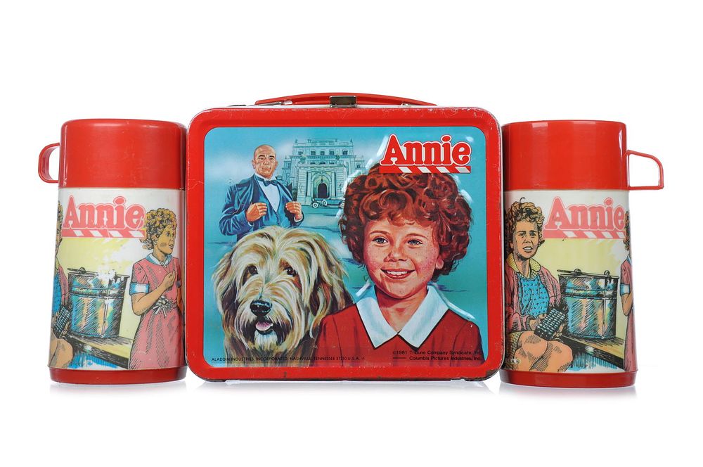 Lot 373: 1980s Annie Aladdin Tin Lunchbox with 2 Thermos