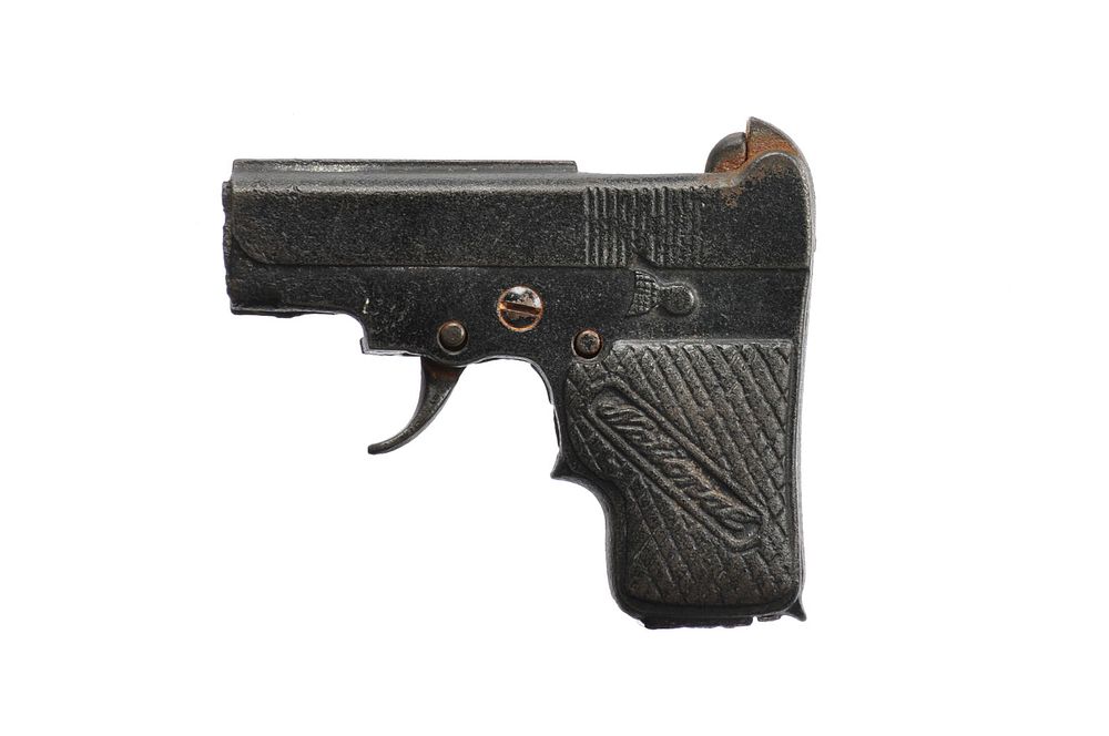 Lot 389: 1925 National No. 22 Cast Iron Repeating Cap Pistol