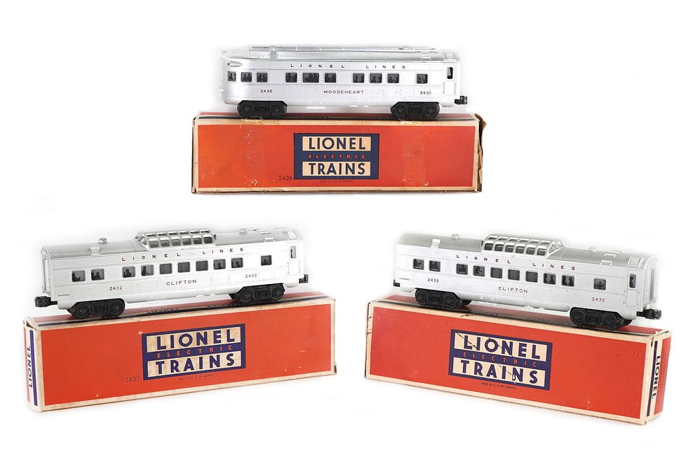 Lot 392: Lionel Passenger Cars 2432 2432 2436 Boxed