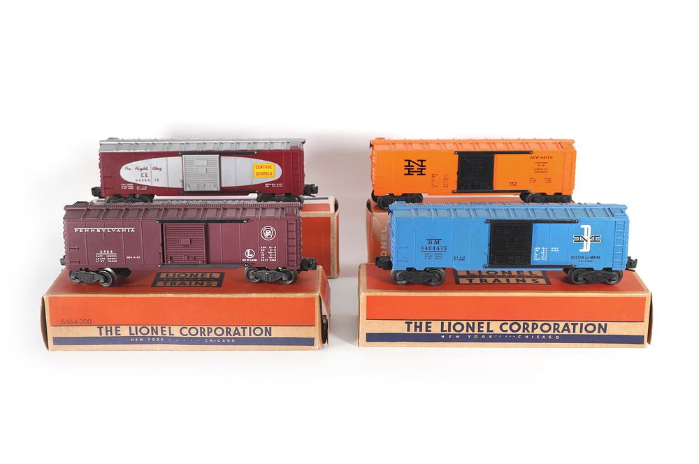 Lot 399: Lionel Box Cars 6464-725 6464-475 6464-375 6464-200 Boxed