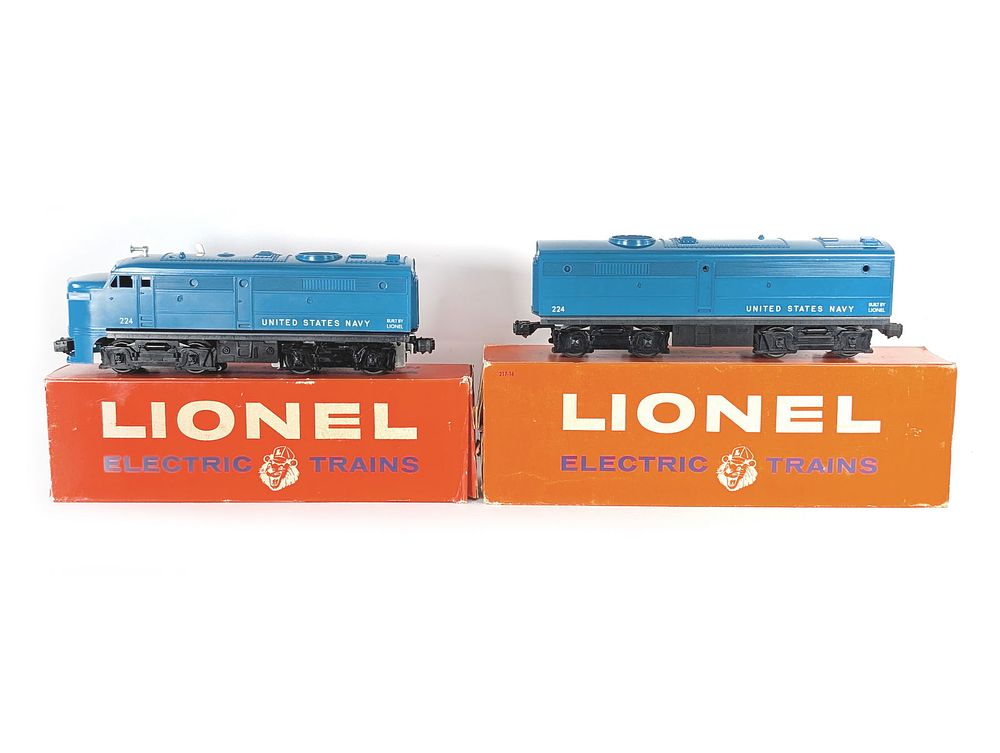 Lot 421: Lionel Diesel Engine Alco USN United States Navy 224 Boxes