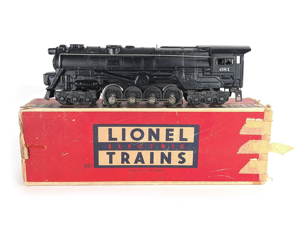 Lot 423: Lionel 681 Turbine Engine Locomotive Boxed