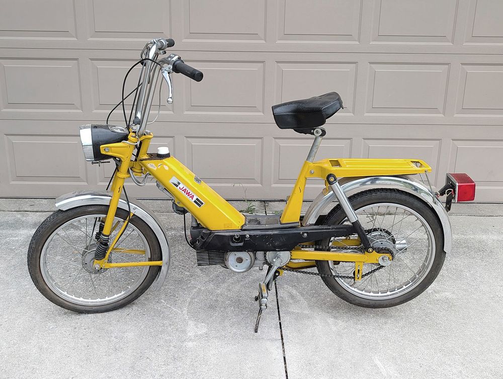 Lot 2B: Jawa Moped Motor Driven Cycle 50cc