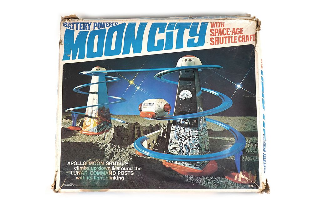 Lot 345D: Cragstan Moon City w/Space Age Shuttle Craft Batt. Op. Boxed