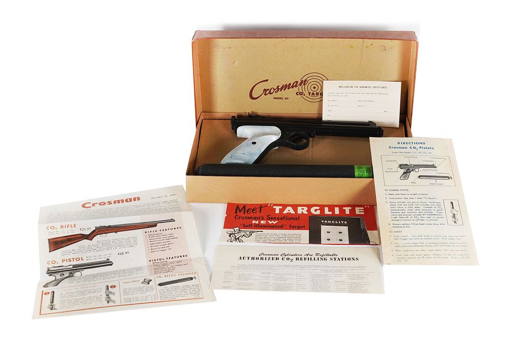Lot 391B: Crosman CO2 Target Pistol 22 Calibre Model 116