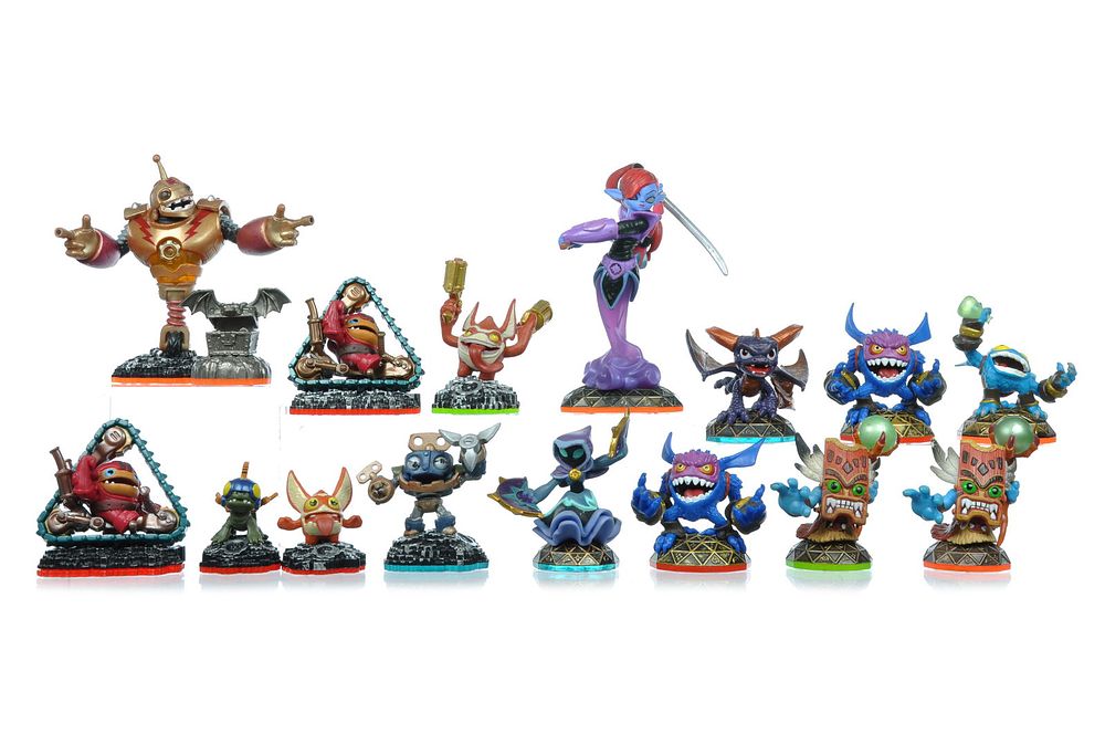 Lot 185F: ActiVision Skylanders Figures Set of 16
