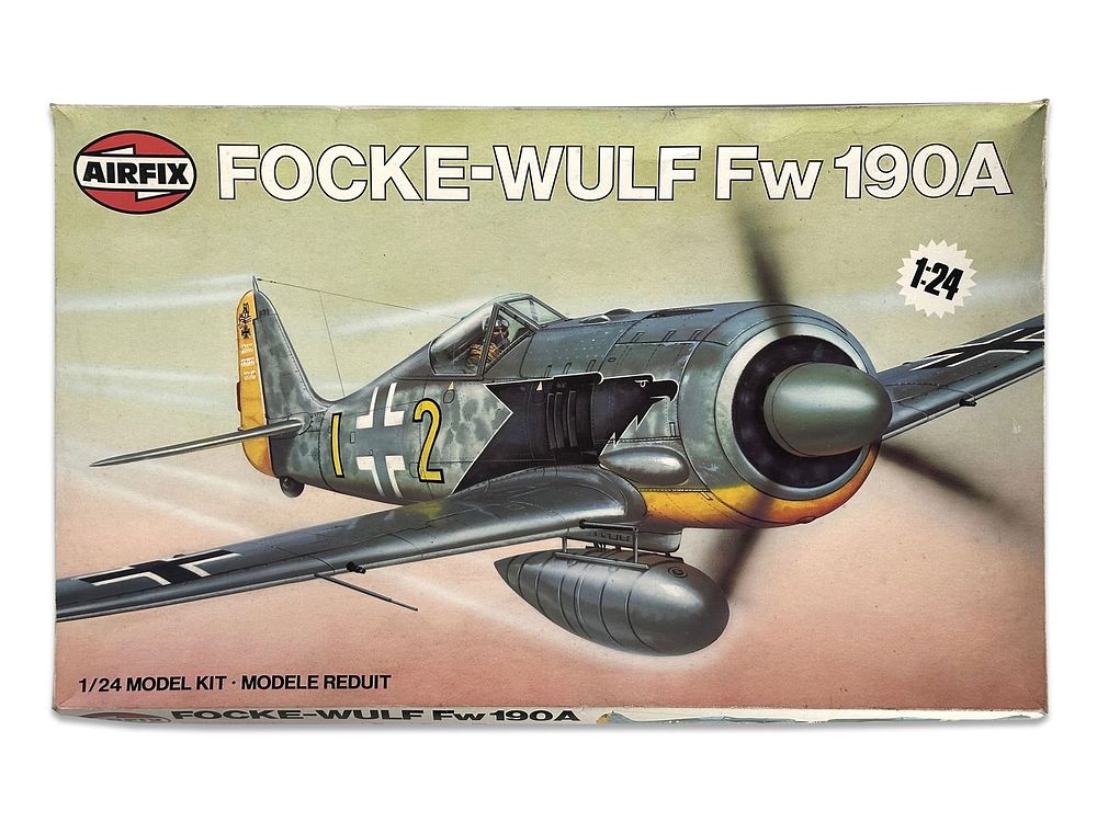 Lot 204E: 1/24 Focke-Wulf FW 190A Airfix German Air Fighter Model