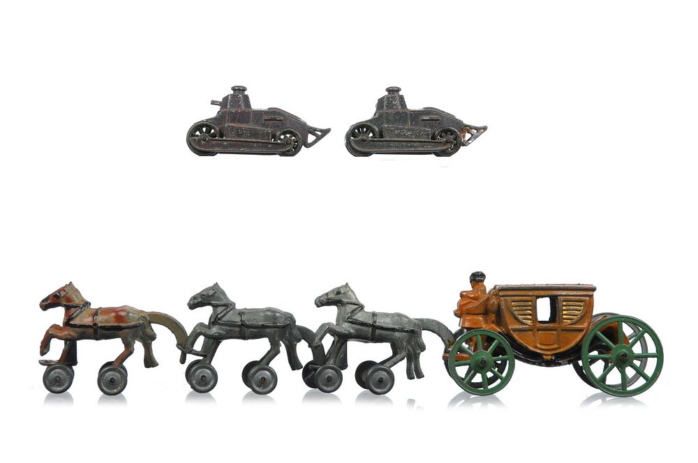Lot 383B: 3 Lead Figures 1930s Barclay Stage Coach & Horses, 2 Tootsie Tanks