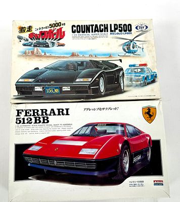 2 Model Car Kits Lamborghini, Ferrari. ARII - Ferrari 512 BB 1/24 scale, Z/LT - Lamborghini 
