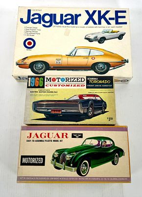 3 Model Car Kits Jaguar XK-E, Oldsmobile, Jaguar MIB. Entrex - Jaguar XK-E model car 1/20. Made 