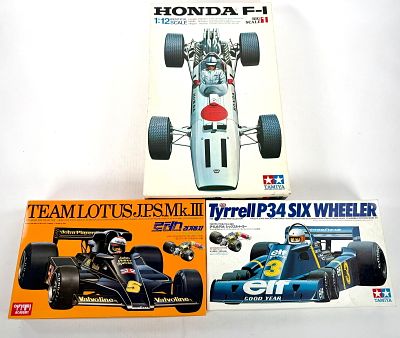 4 Model Car Kits Lotus JPS, Tyrrell P34, Honda F-1. Academy - Lotus JPS model car kits motorized 