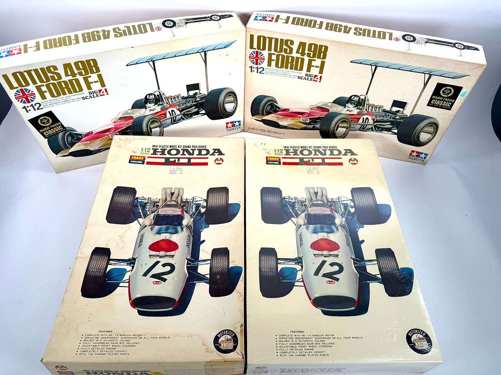 Lot 42: 4 Model Car Kits 2 Honda F-1 and 2 #12, 2 Lotus 48B Ford F-1 #10