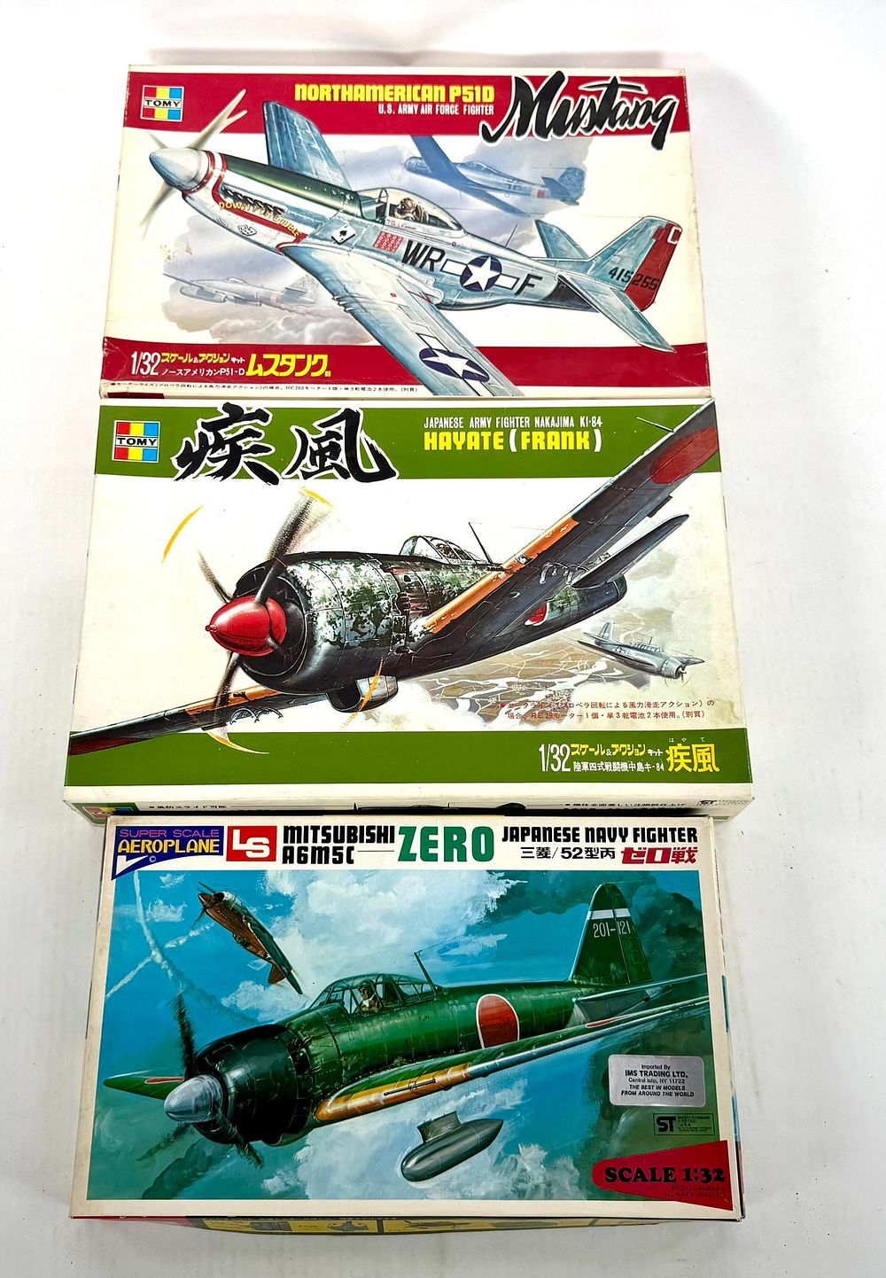 Lot 48: 3 Model Plane Kits Mitsubishi A6M5C/North American P510/Hayate (Frank)