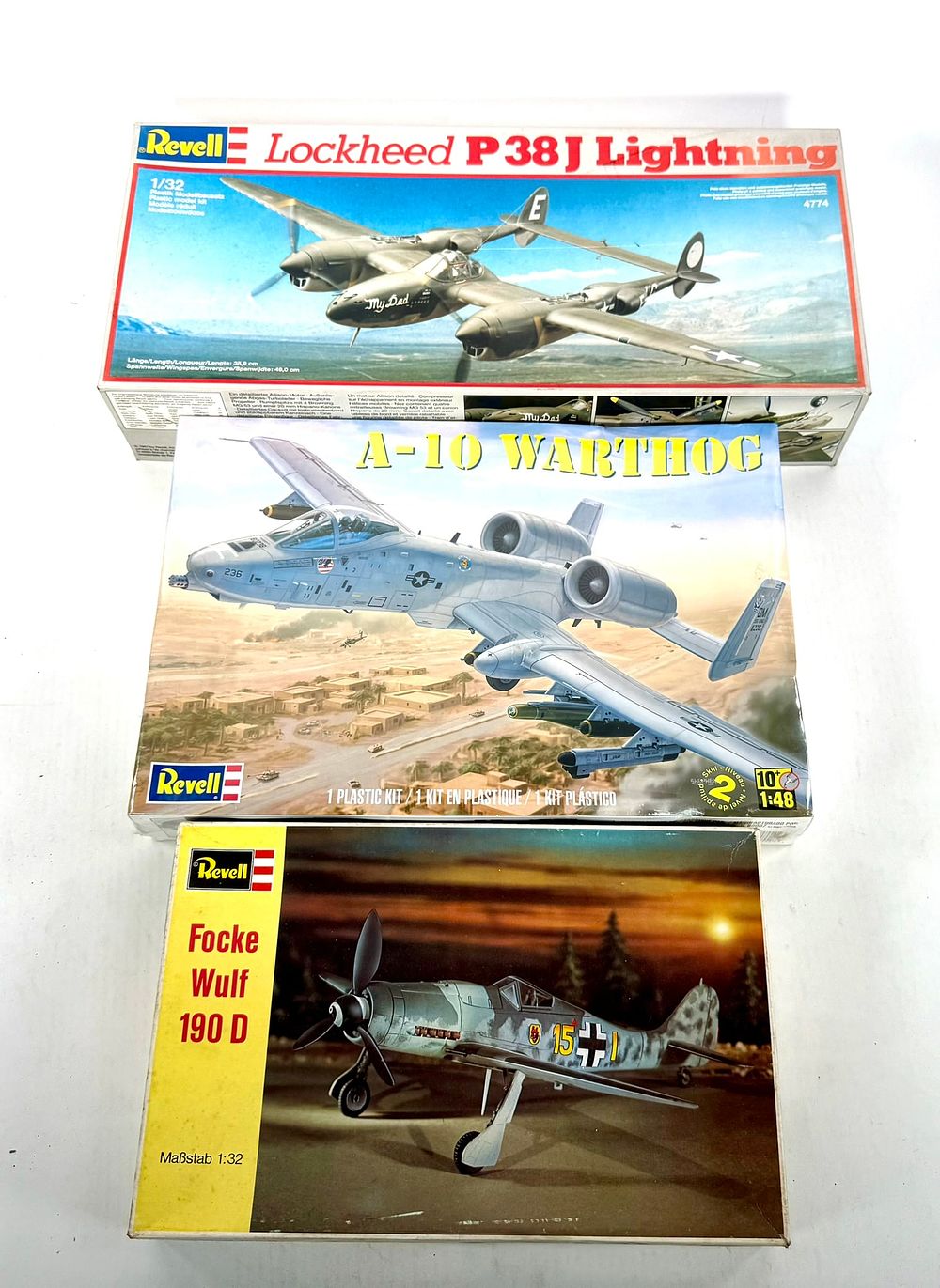 Lot 54: 3 Revell Model Plane Kits Focke Wulf 190-D/P-38J Lightning/A-10 Warthog