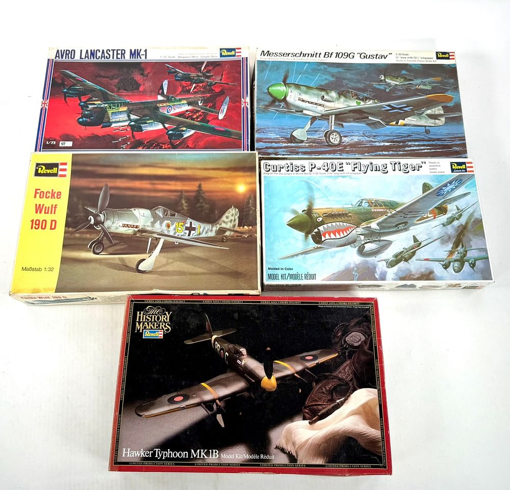 Lot 55: 5 Model Planes Focke Wulf/Avro Lancaster/Messerschmitt/Curtiss P-40/Hawker Typhoon MK1B