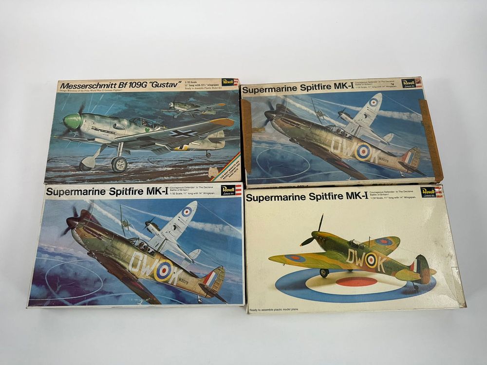 Lot 61: 4 Monogram Model Kits Messerschmitt Bf-109G/(3) Supermarine Spitfire MK-I