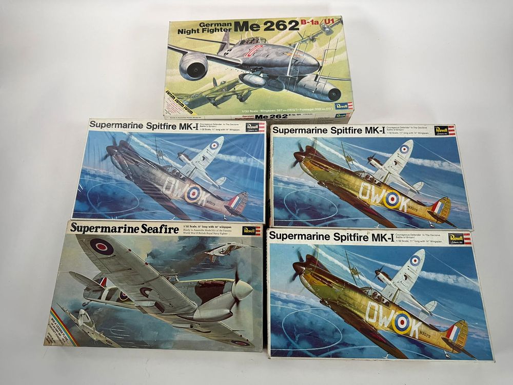 Lot 66: 4 Revell Models Supermarine Seafire/(3) Supermarine Spitfire, MK-I Me 262 B-1a, U1