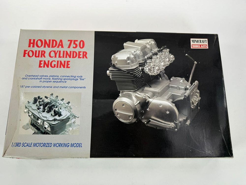 Lot 67: Honda 750 Four Cylinder Engine