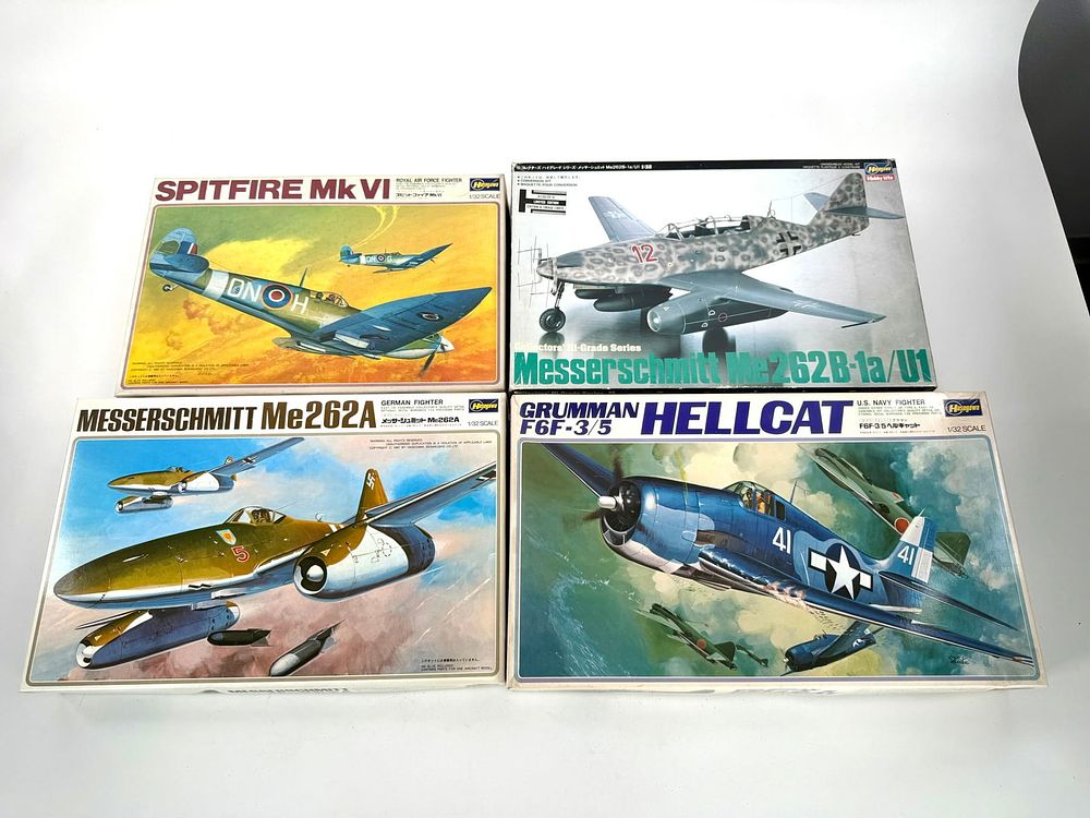 Lot 75: 4 Hasegawa Grumman F6F-3/5 Hellcat/Messerschmitt Me 262A & Me 262B-1a U1/Supermarine Spitfire MK VI