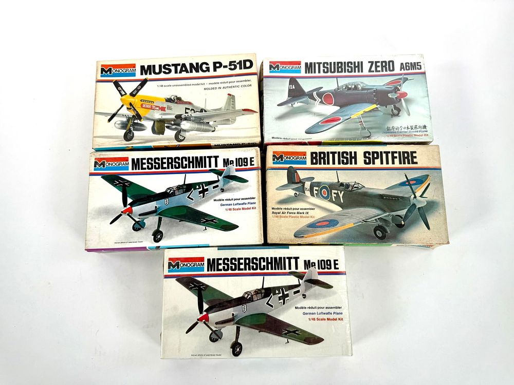 Lot 78: 5 Model Kits Mitsubishi Zero A6M5/Mustang P-51D/British Spitfire/(2) Messerschmitt Me 109E