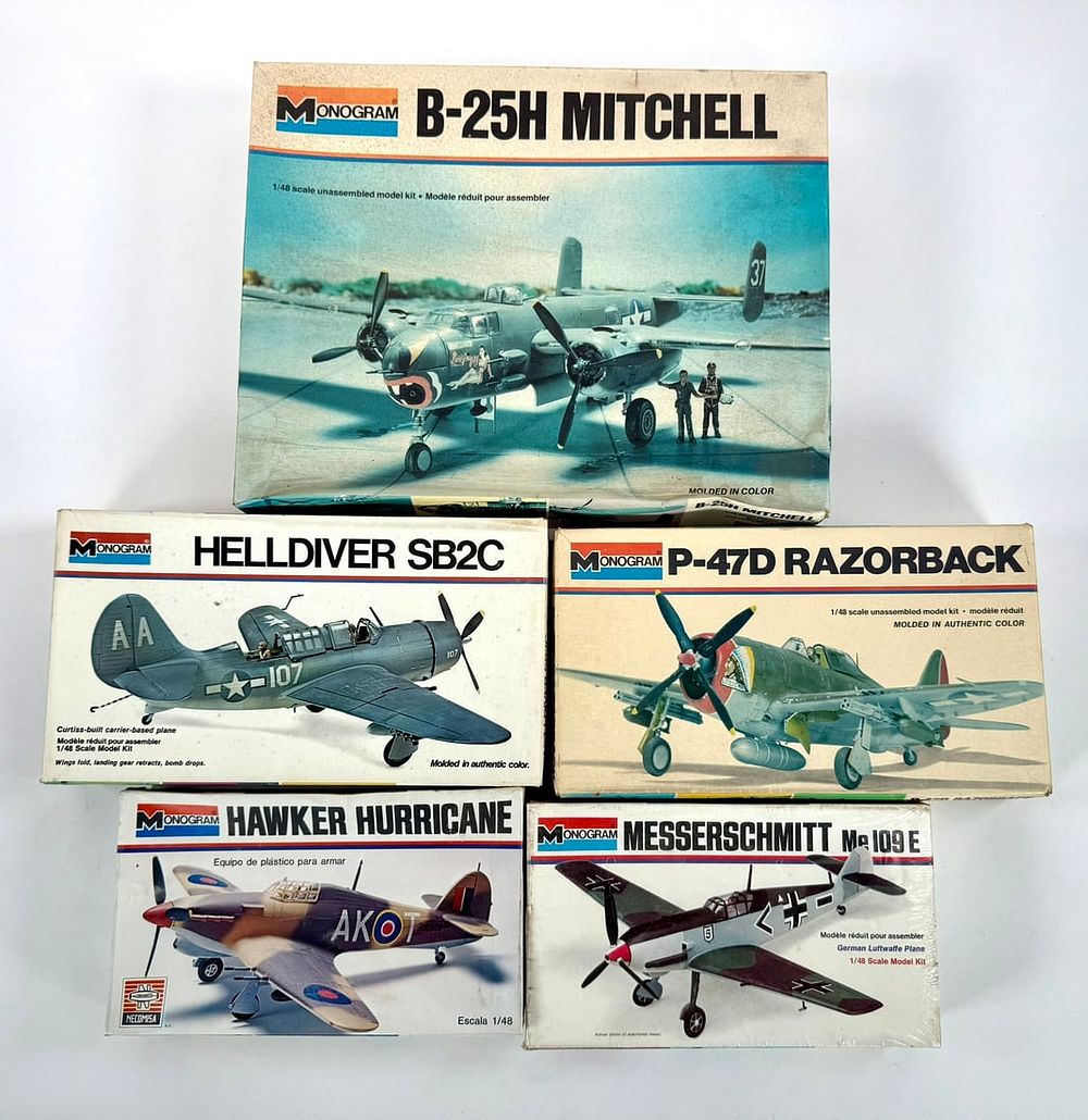 Lot 82: 5 Model Kits Hawker Hurricane/Messerschmitt Me 109-E/P-47D Razorback/Helldiver SB2C/B-25H Mitchell