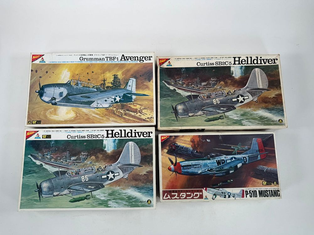 Lot 85: 4 Model Plane Kits P-51D Mustang/Grumman TBF-1 Avenger/(2) Curtiss SB2C-5 Helldiver