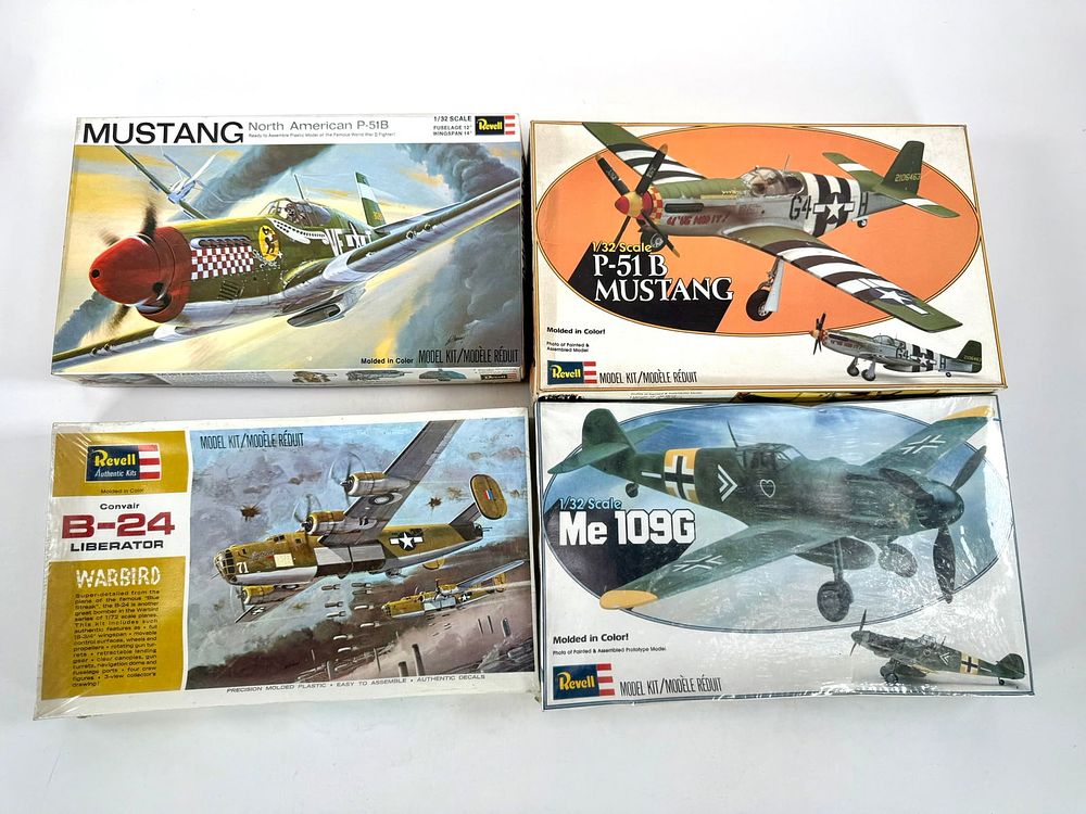 Lot 90: 4 Model Plane Kits P-51B Mustang/North American P-51B/Me 109/Convair B-24 Liberator Warbird
